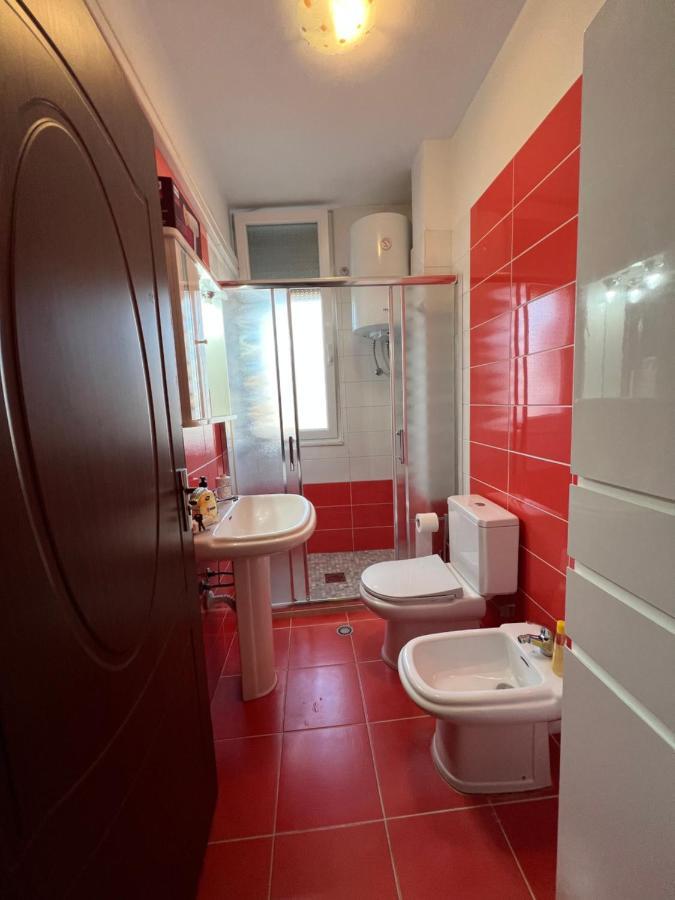 City Center Apartment In Шкодер Екстер'єр фото