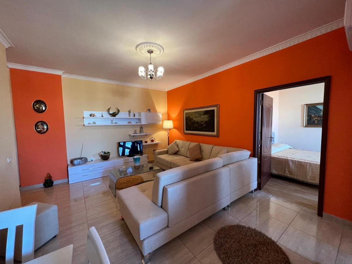 City Center Apartment In Шкодер Екстер'єр фото