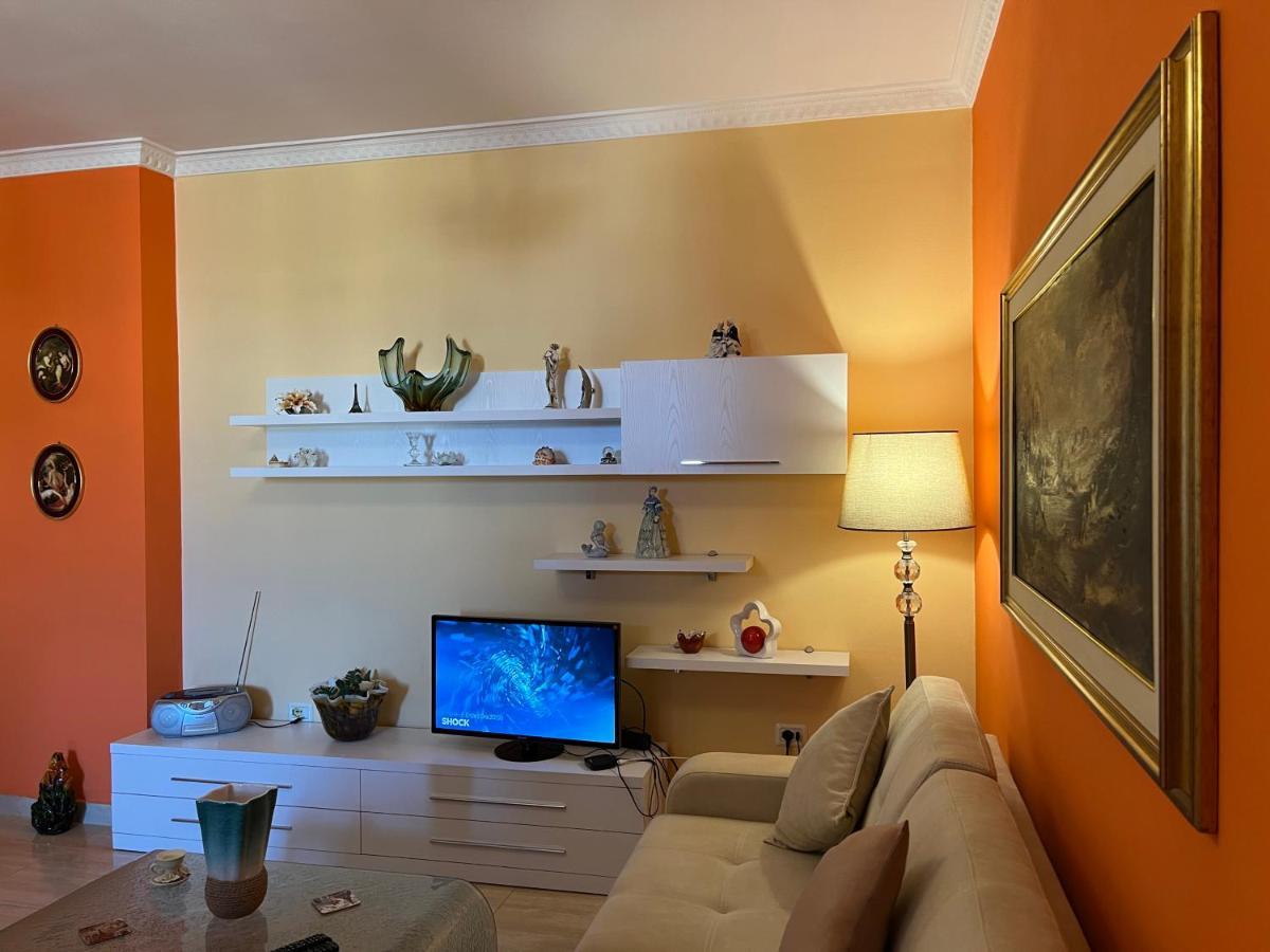 City Center Apartment In Шкодер Екстер'єр фото