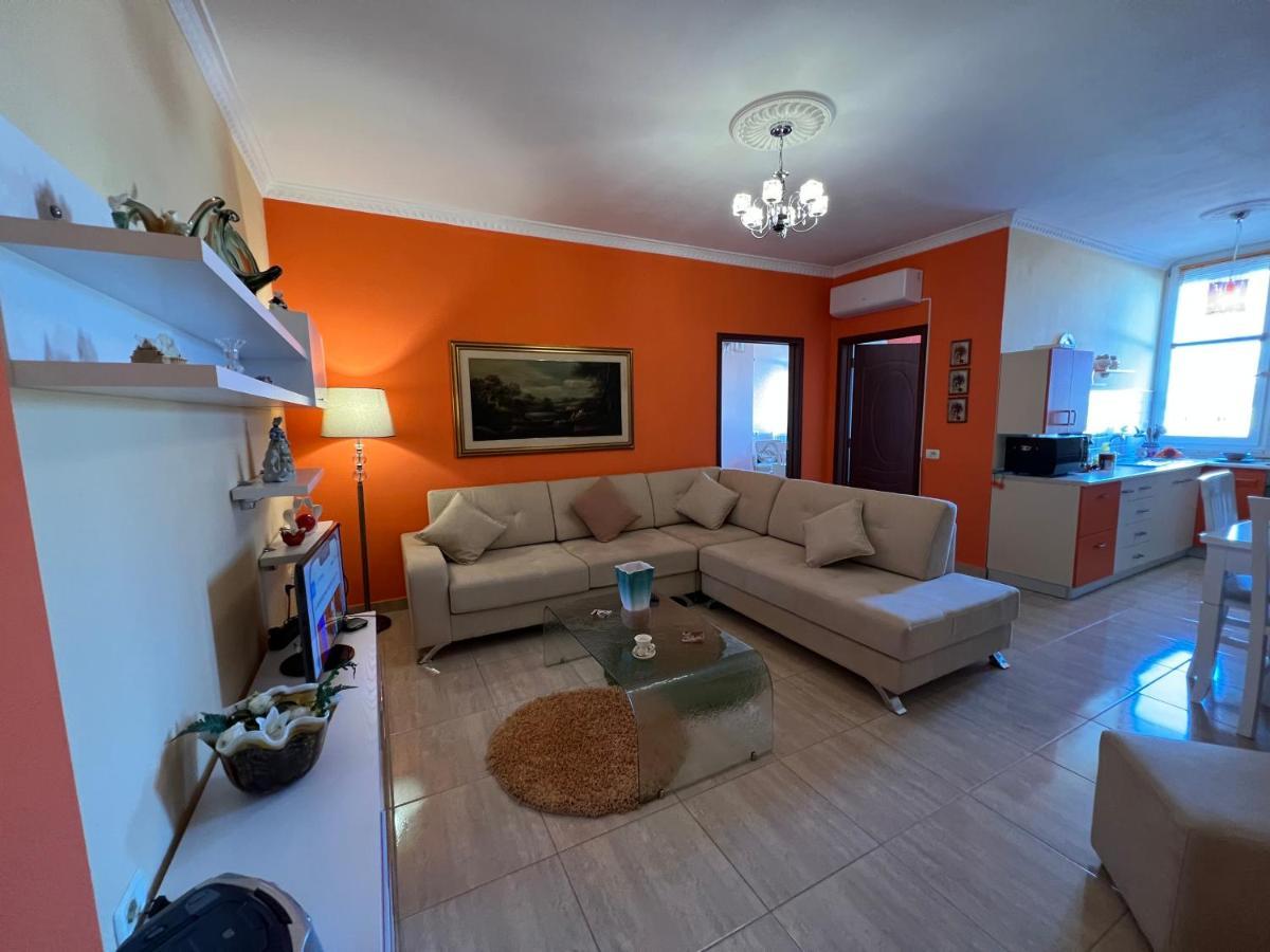 City Center Apartment In Шкодер Екстер'єр фото