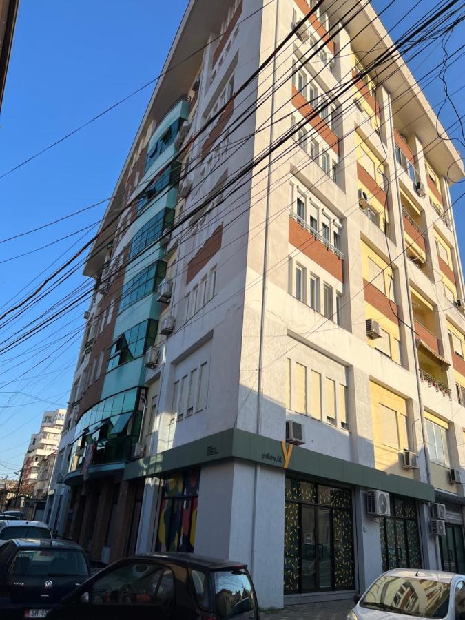 City Center Apartment In Шкодер Екстер'єр фото